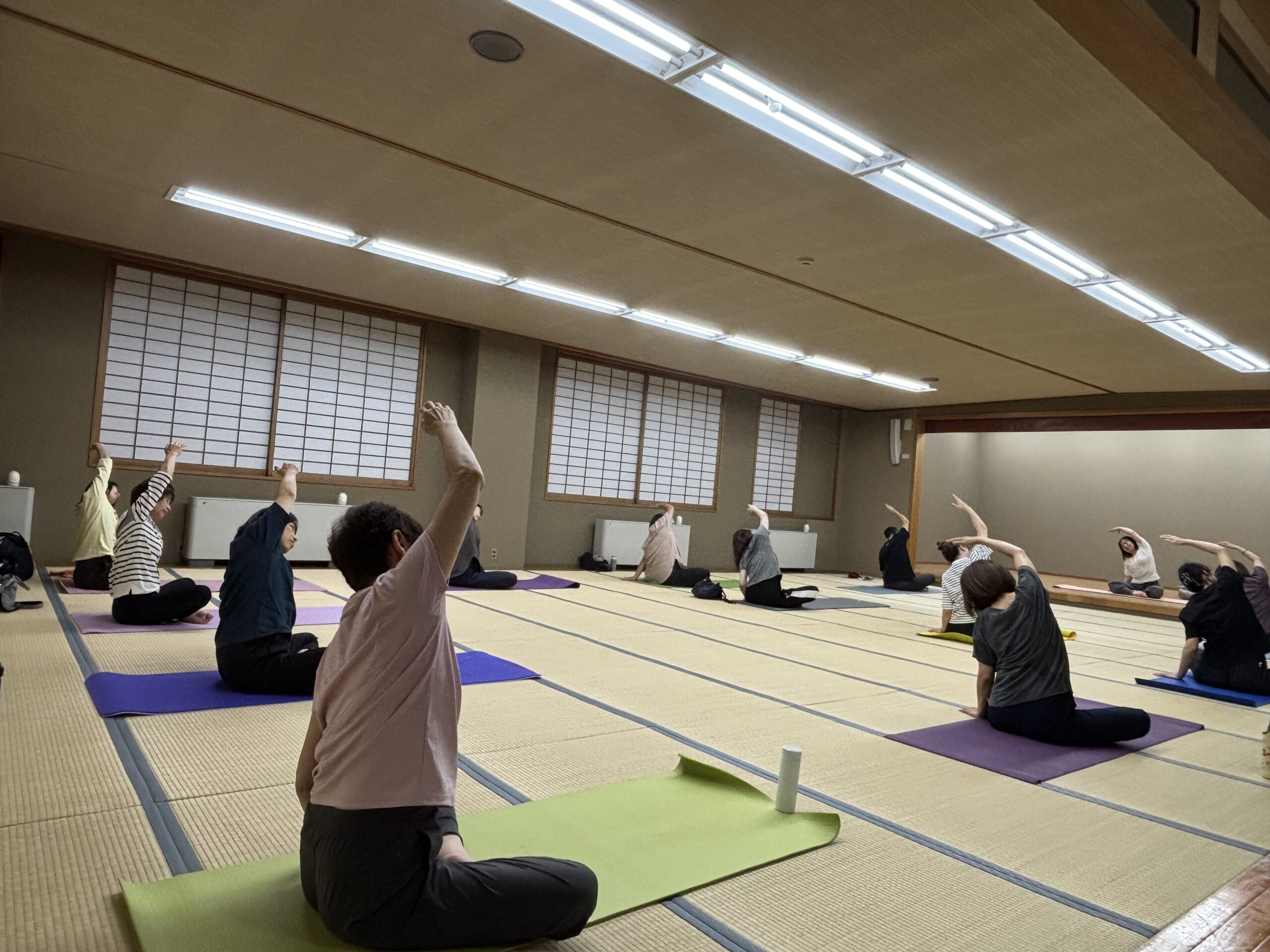 ナイトヨガ